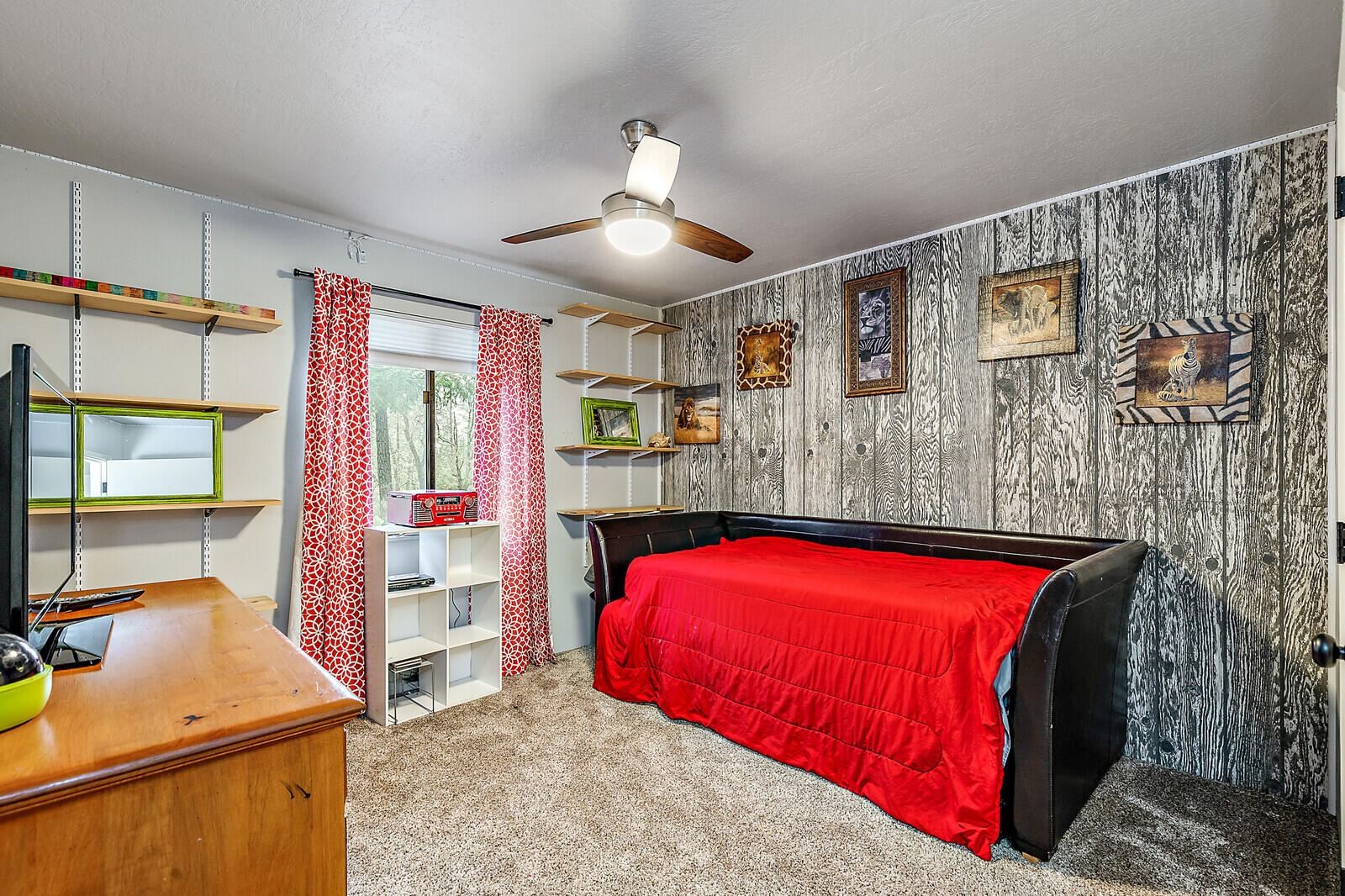 564 Robertson Bridge Road Grants Pass, OR 97526 - Photo 22 of 49 37_RBR_37_mls