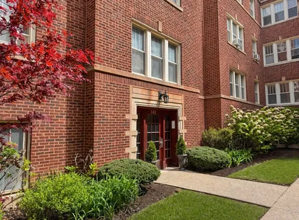 $159,000 | 242 South Maple Avenue, Unit 1W, Oak Park, IL 60302