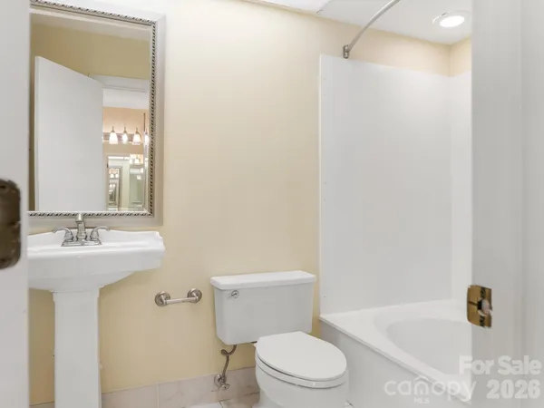 $450,000 | 6516 Bentridge Drive, Charlotte, NC 28226