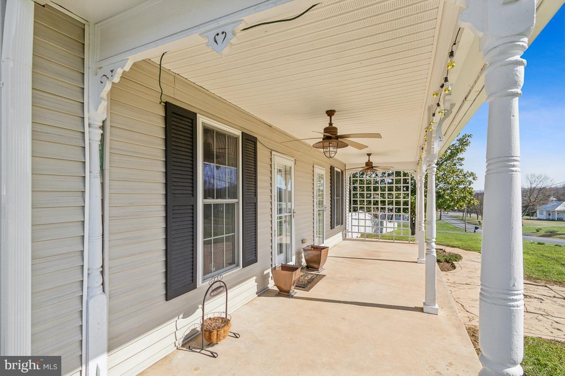 2028 Oranda Road Strasburg, VA 22657 - Photo 4 of 44