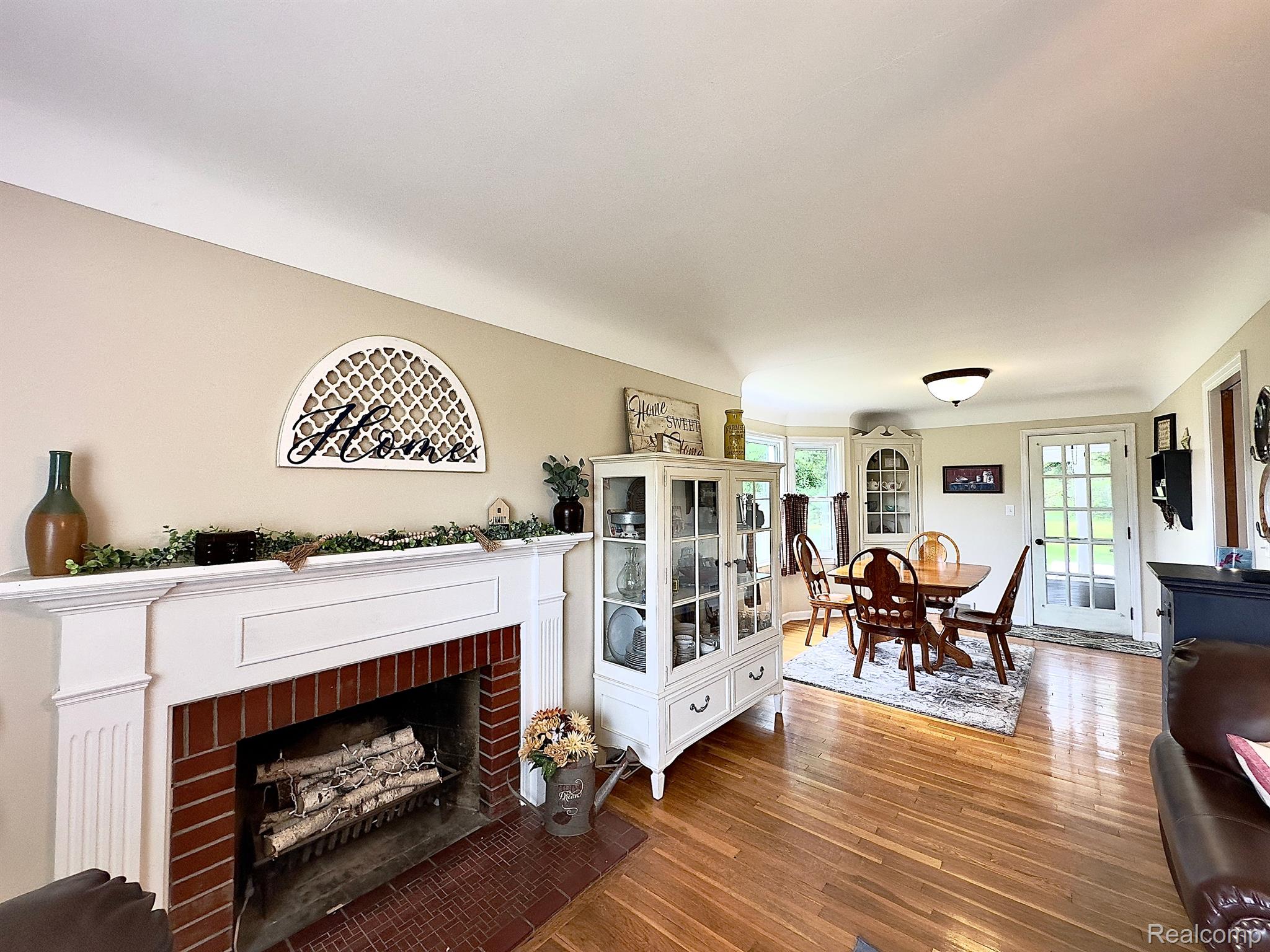 5236 Davison Road Burton, MI 48509 - Photo 8 of 37 Gallery Image 8