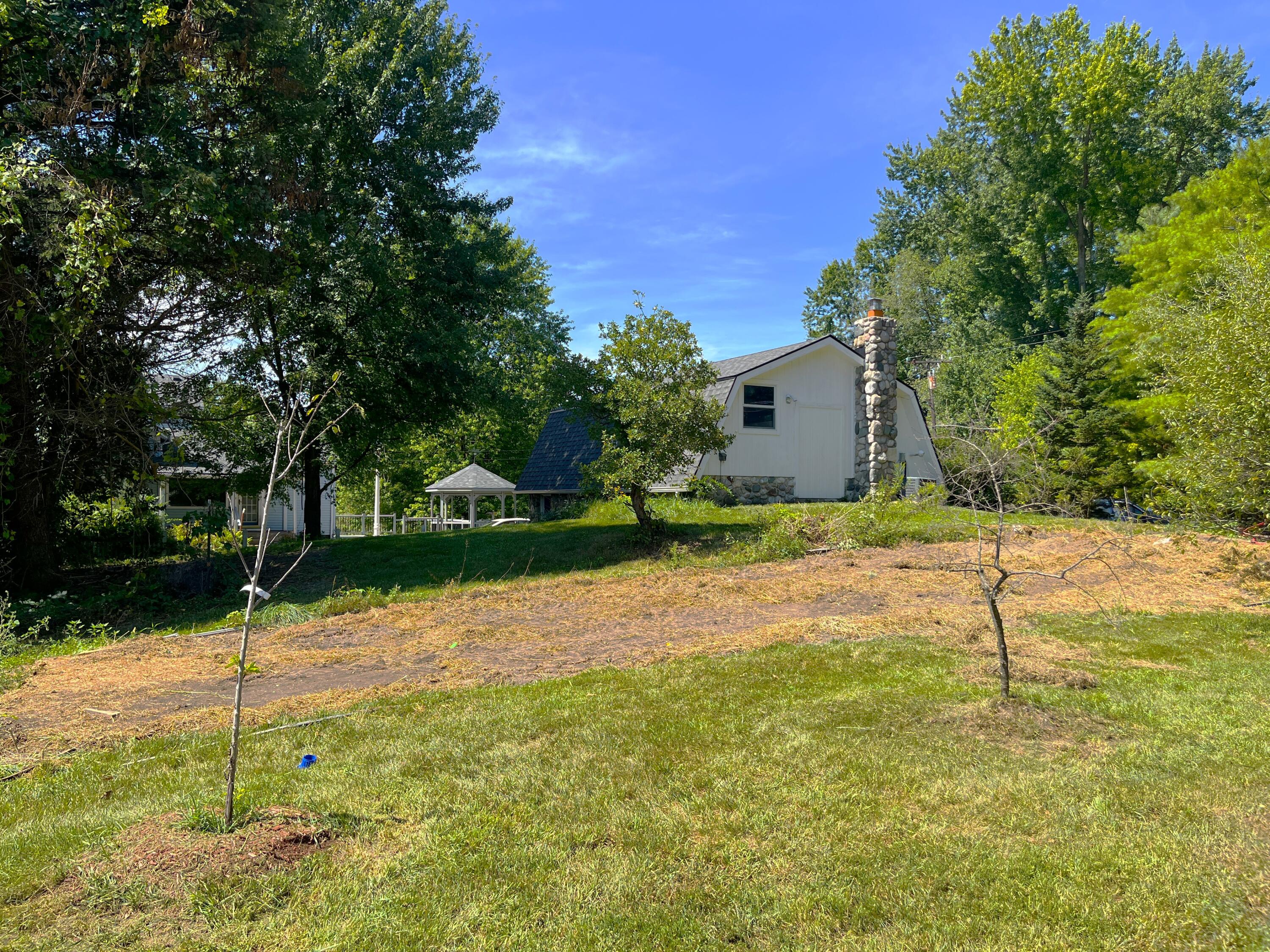 2201 Swarthout Road Pinckney, MI 48169 - Photo 5 of 34 Swarthout 2201 4