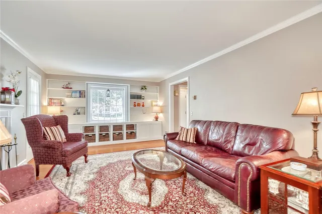 $315,000 | 248 Chestnut Hill Drive, Irondequoit, NY 14617