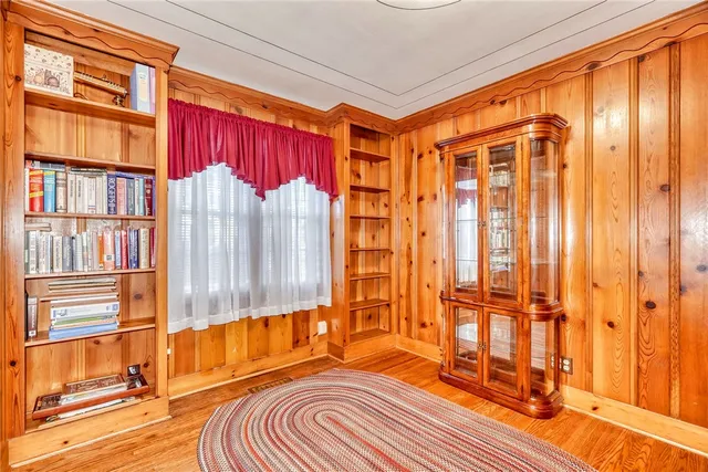 $315,000 | 248 Chestnut Hill Drive, Irondequoit, NY 14617