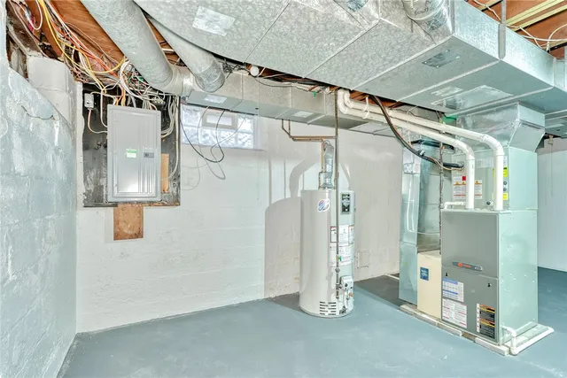 $315,000 | 248 Chestnut Hill Drive, Irondequoit, NY 14617