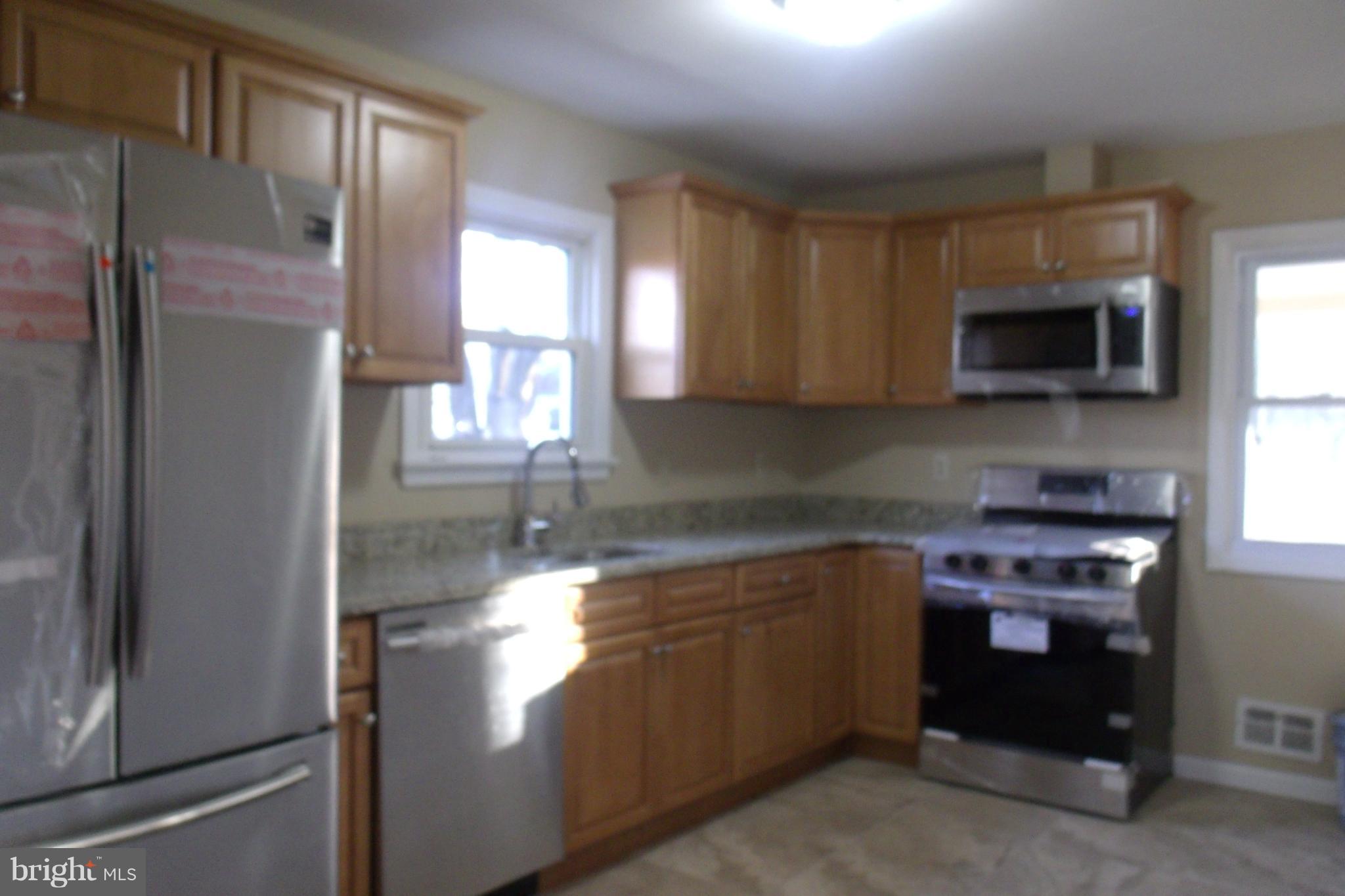 884 Woodlane Road Mount Holly, NJ 08060 - Photo 2 of 27 Gallery Image 2
