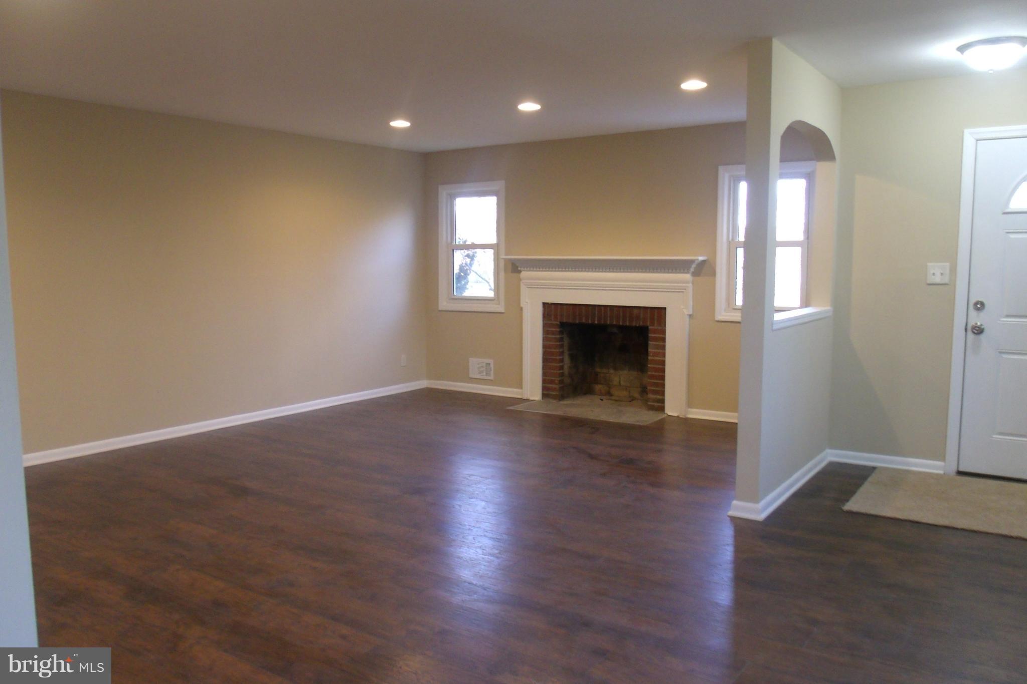 884 Woodlane Road Mount Holly, NJ 08060 - Photo 3 of 27 Gallery Image 3