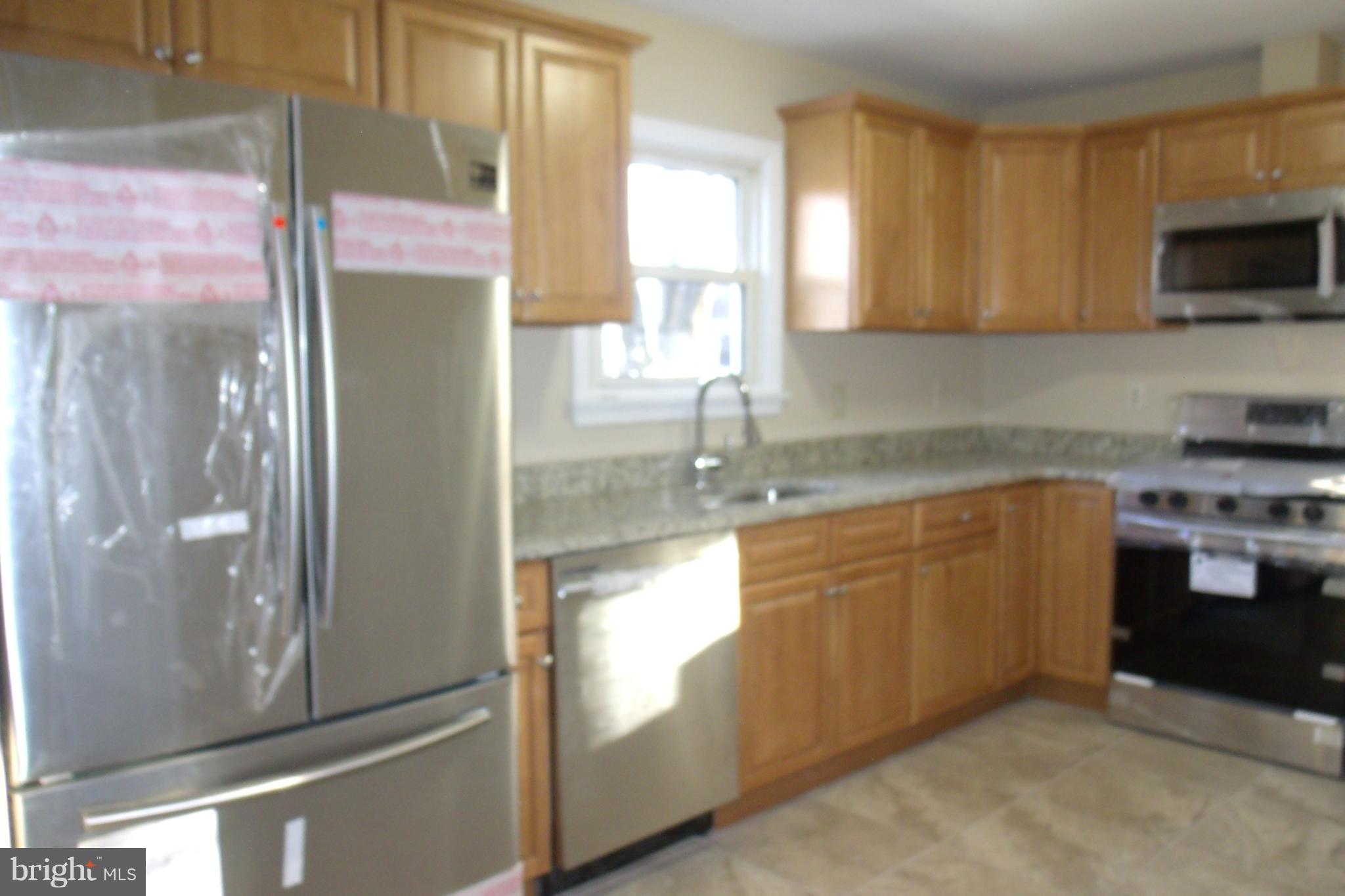 884 Woodlane Road Mount Holly, NJ 08060 - Photo 6 of 27 Gallery Image 6