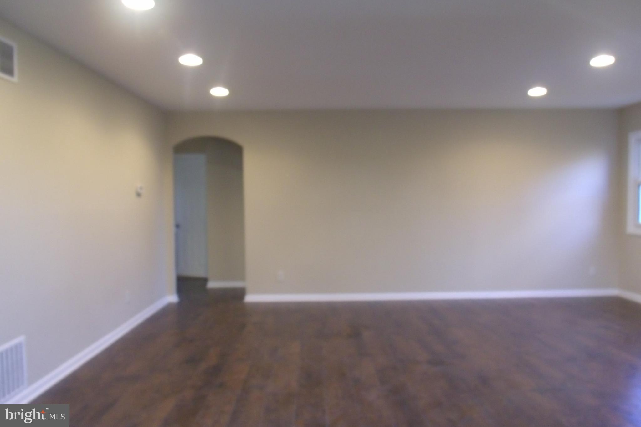 884 Woodlane Road Mount Holly, NJ 08060 - Photo 7 of 27 Gallery Image 7