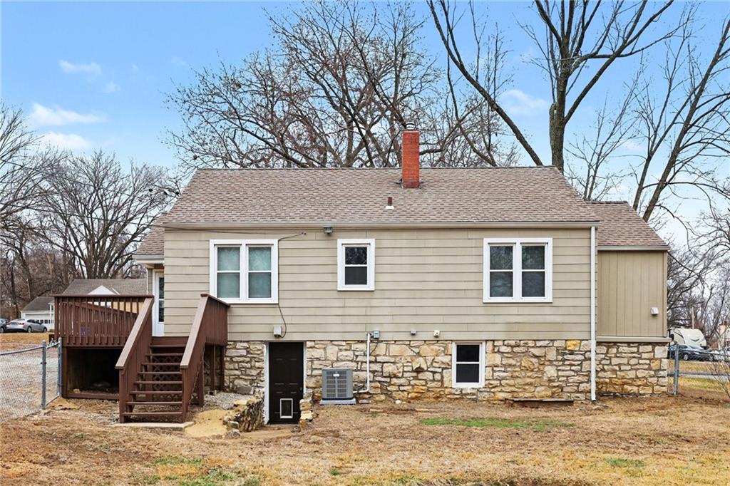 9205 East 68 Terrace Raytown, MO 64133 - Photo 14 of 17