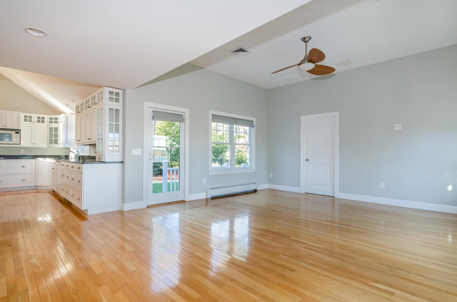 384 Delano Road Marion, MA 02738 - Photo 8 of 34 2101_Forker384Delano_021