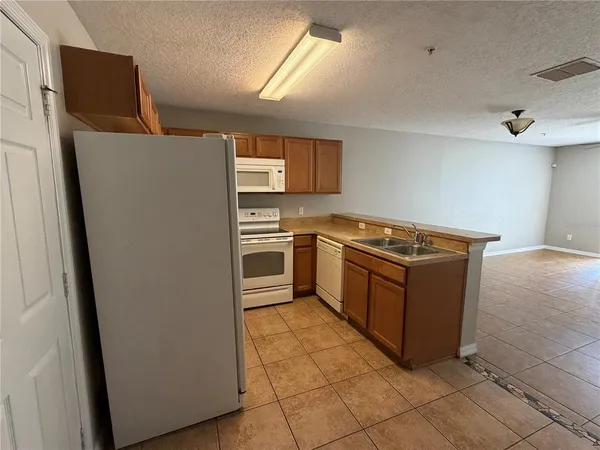 $2,100 | 510 Interlude Lane, Unit 104, Orlando, FL 32824