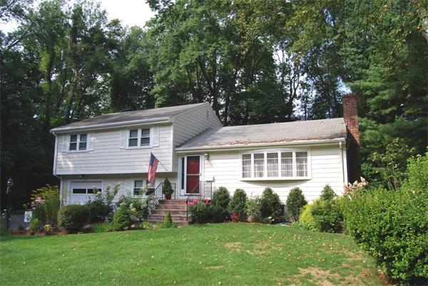 39 Sherburne Road Lexington, MA 02421 - Photo 1 of 20