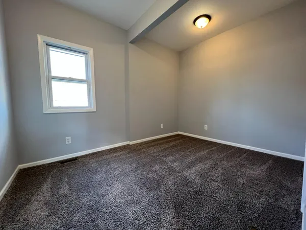 $2,395 | 1509 Myrtle Avenue, Whiting, IN 46394