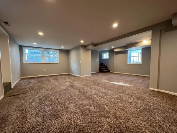 $2,395 | 1509 Myrtle Avenue, Whiting, IN 46394