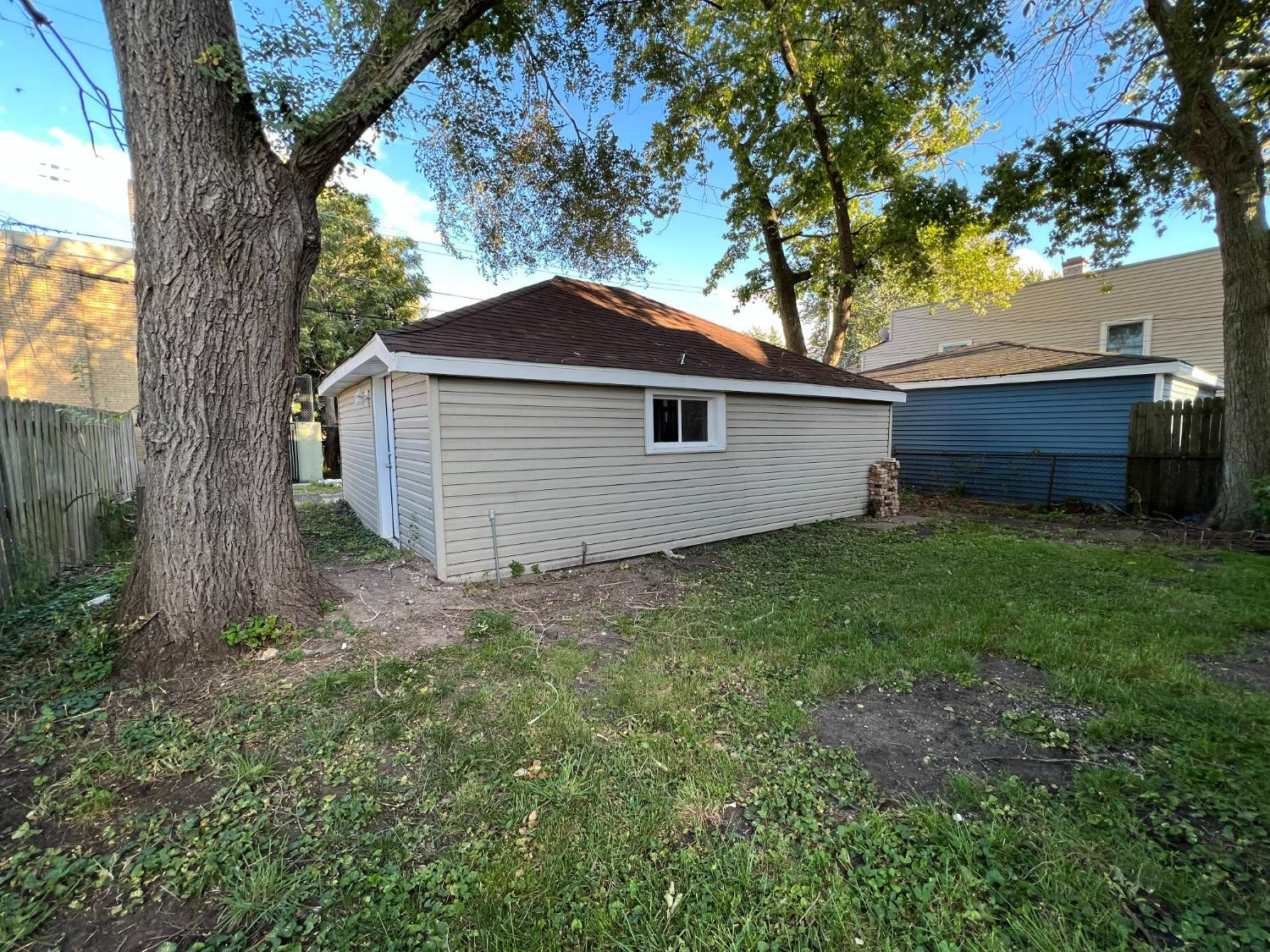 1509 Myrtle Avenue Whiting, IN 46394 - Photo 26 of 26 a front view of a house with garden