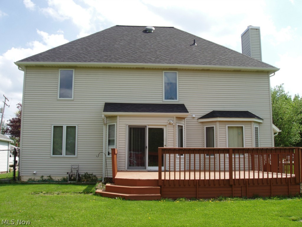 13132 Whitney Road Strongsville, OH 44136 - Photo 19 of 21 Large deck with access to Kitchen