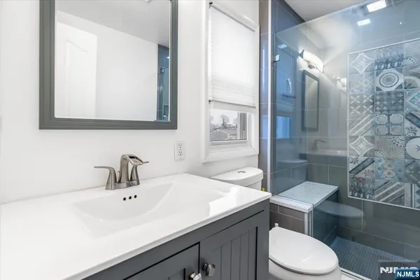 $765,000 | 502 6th Avenue, Lyndhurst, NJ 07071