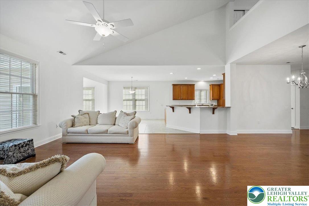 2616 Pioneer Road Bethlehem, PA 18017 - Photo 22 of 58 Family Room