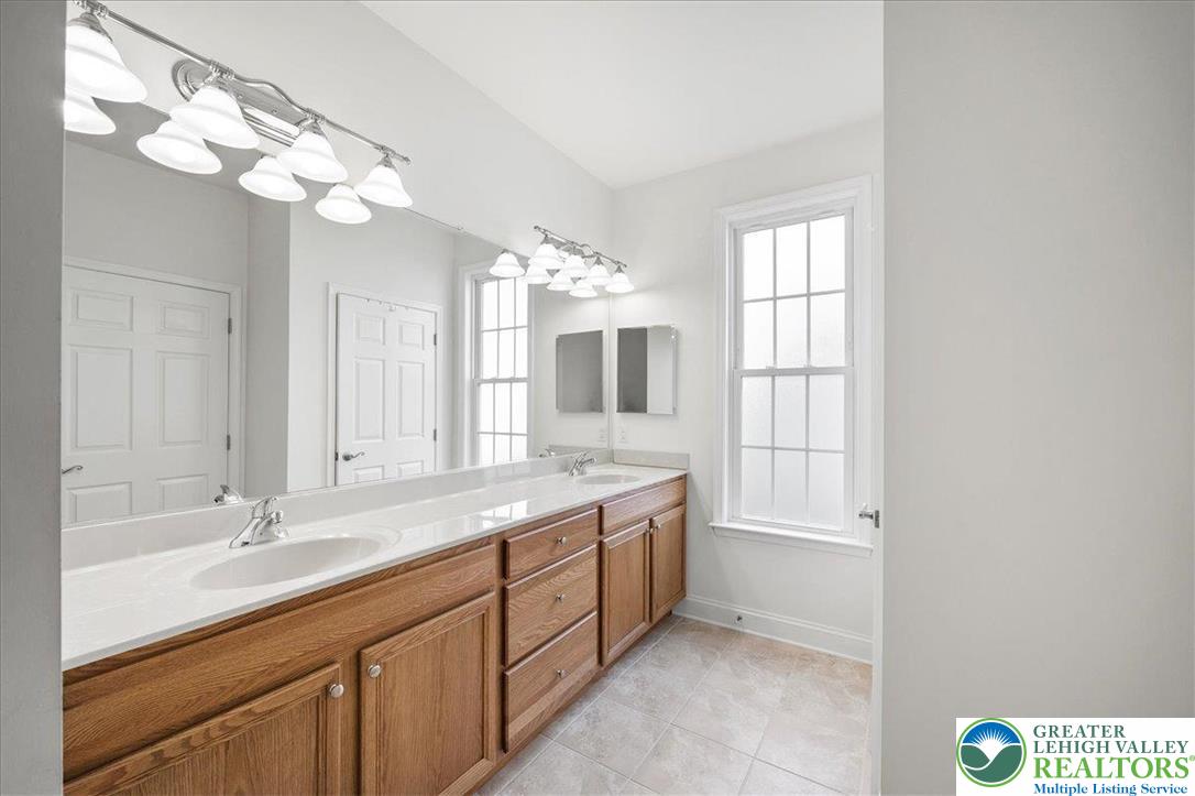 2616 Pioneer Road Bethlehem, PA 18017 - Photo 36 of 58 En Suite Master Bath