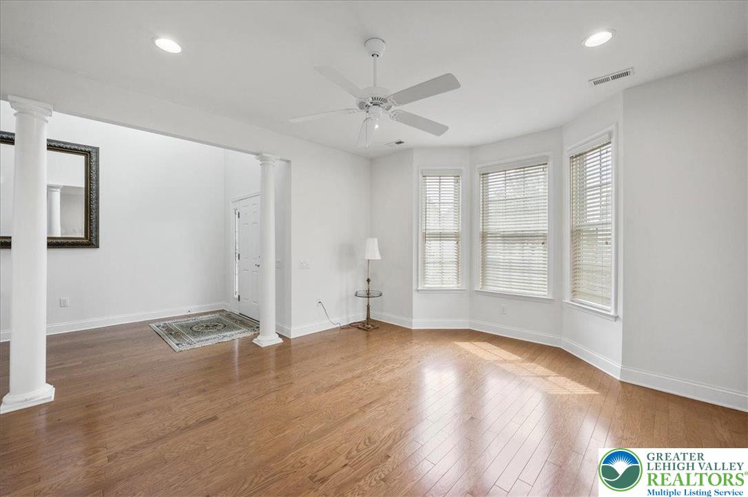 2616 Pioneer Road Bethlehem, PA 18017 - Photo 10 of 58 Formal Livng Room