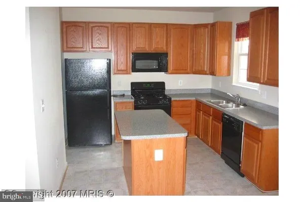 $2,850 | 12039 Kemps Landing Circle, Manassas, VA 20109