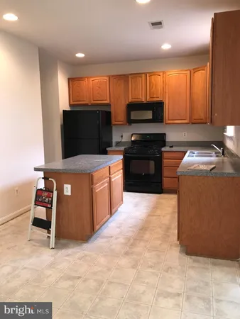 $2,850 | 12039 Kemps Landing Circle, Manassas, VA 20109