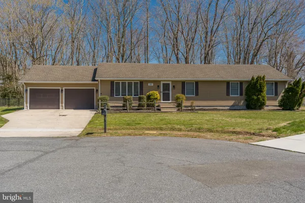 a house view with outdoor space