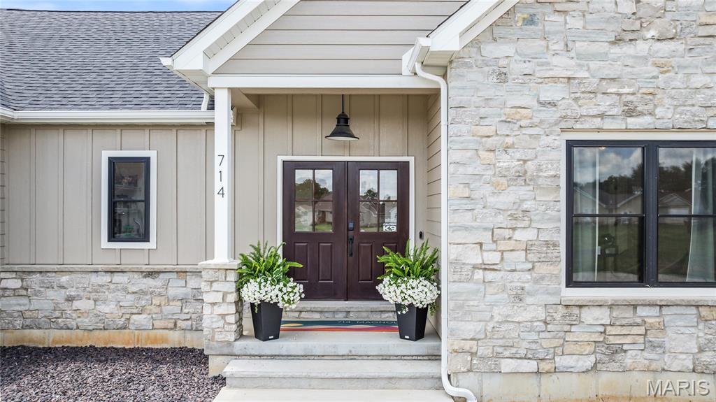 714 Magnolia Lane Farmington, MO 63640 - Photo 2 of 36