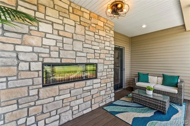 $549,900 | 714 Magnolia Lane, Farmington, MO 63640