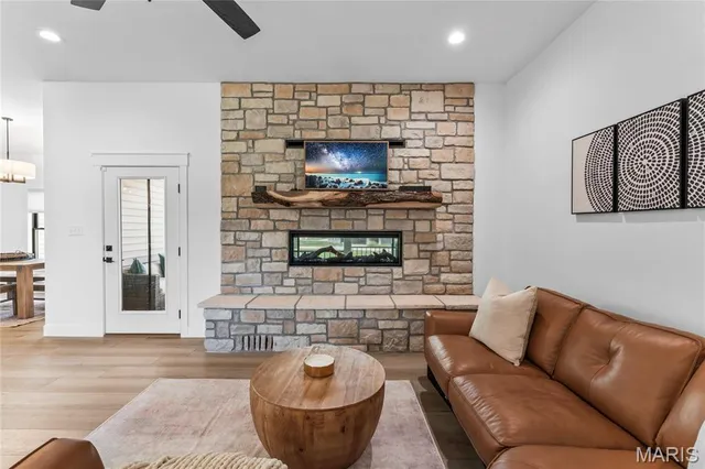 $549,900 | 714 Magnolia Lane, Farmington, MO 63640