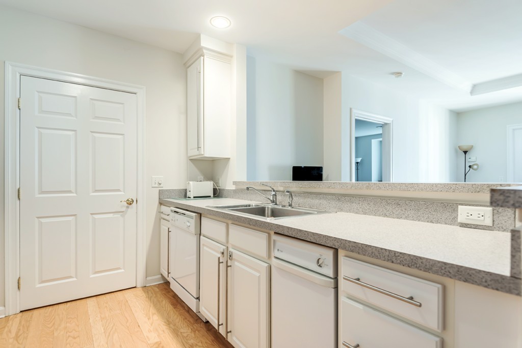 190 Chickering Road, Unit 308D North Andover, MA 01845 - Photo 3 of 19 Gallery Image 3