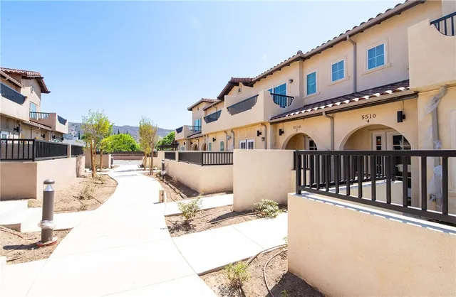 $749,000 | 5518 East Los Angeles Avenue, Unit 8, Simi Valley, CA 93063