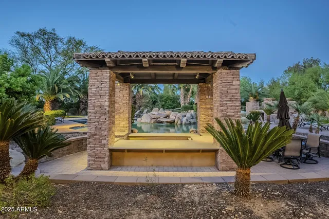 $7,995,000 | 5030 East Mockingbird Lane, Paradise Valley, AZ 85253