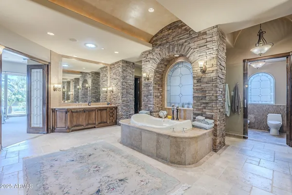 $7,995,000 | 5030 East Mockingbird Lane, Paradise Valley, AZ 85253