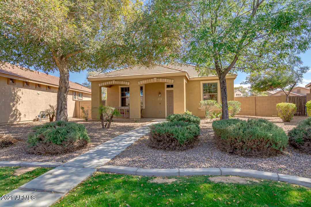 3763 East Larson Lane Gilbert, AZ 85295 - Photo 2 of 40 02-Larson