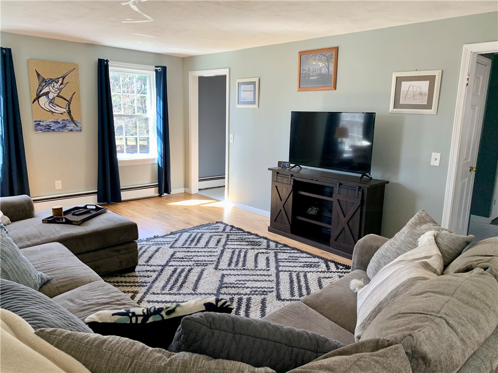 34 Maxson Hill Road Hopkinton, RI 02804 - Photo 5 of 44 ~Living Room