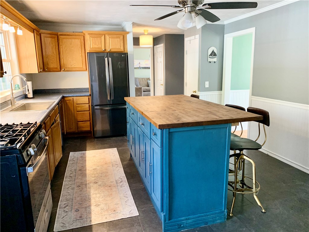 34 Maxson Hill Road Hopkinton, RI 02804 - Photo 8 of 44