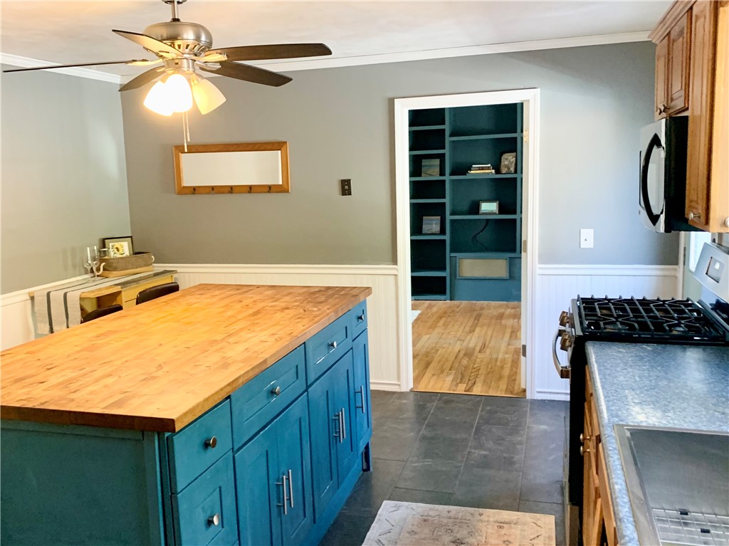 34 Maxson Hill Road Hopkinton, RI 02804 - Photo 9 of 44