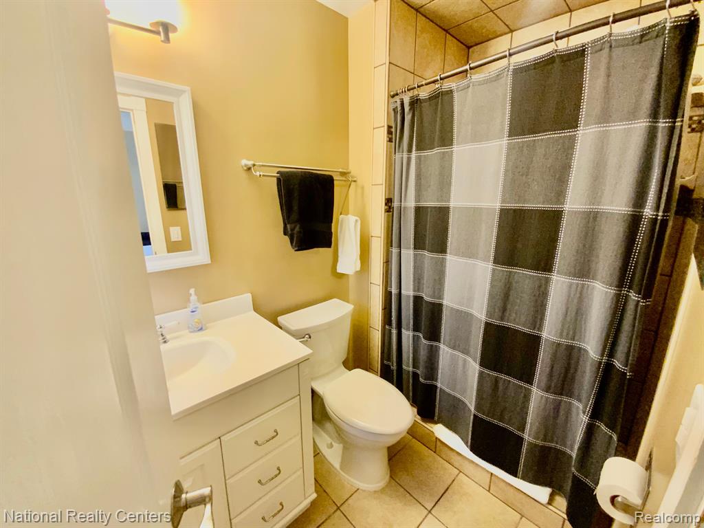 20830 Taft Road Northville, MI 48167 - Photo 16 of 26