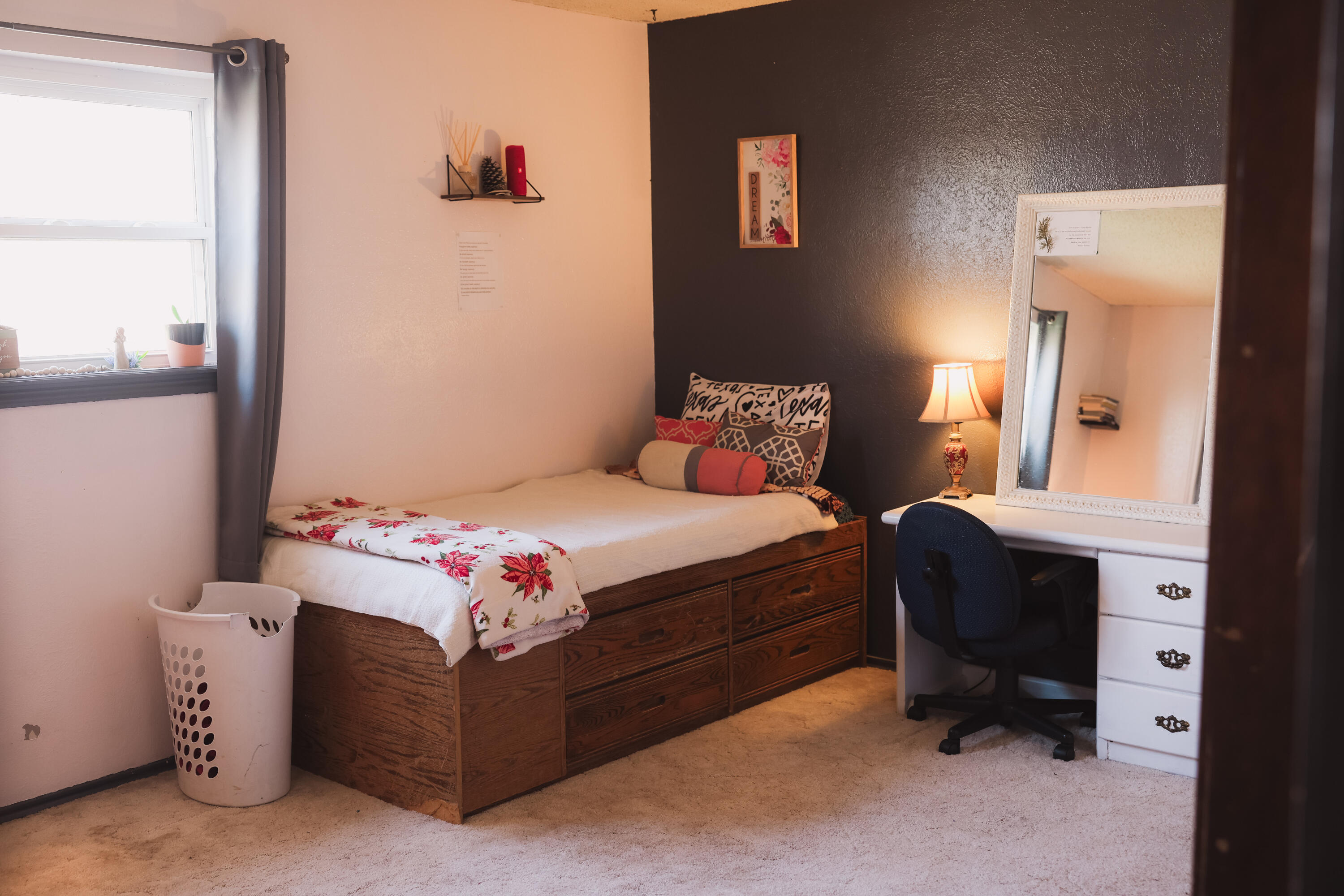 660 County Road K Plainview, TX 79072 - Photo 21 of 66 a bedroom with a bed and a table in it