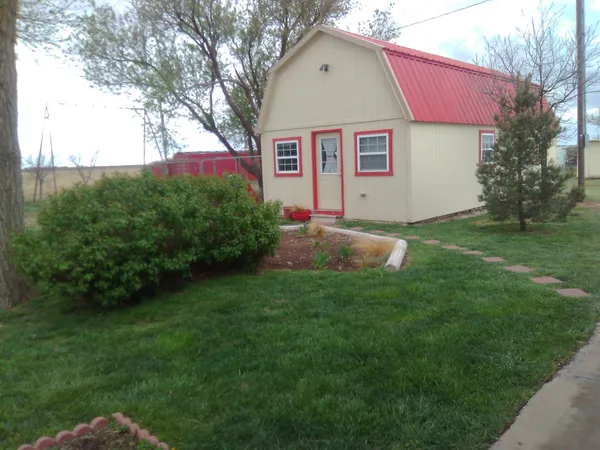 $263,500 | 660 County Road K, Plainview, TX 79072