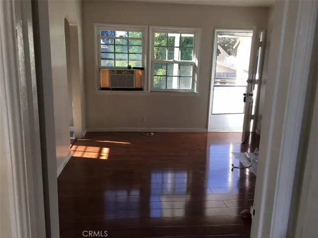 a view of empty room with window