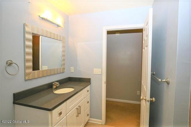 4 Round Table Road Saratoga Springs, NY 12866 - Photo 29 of 33 201525732-17