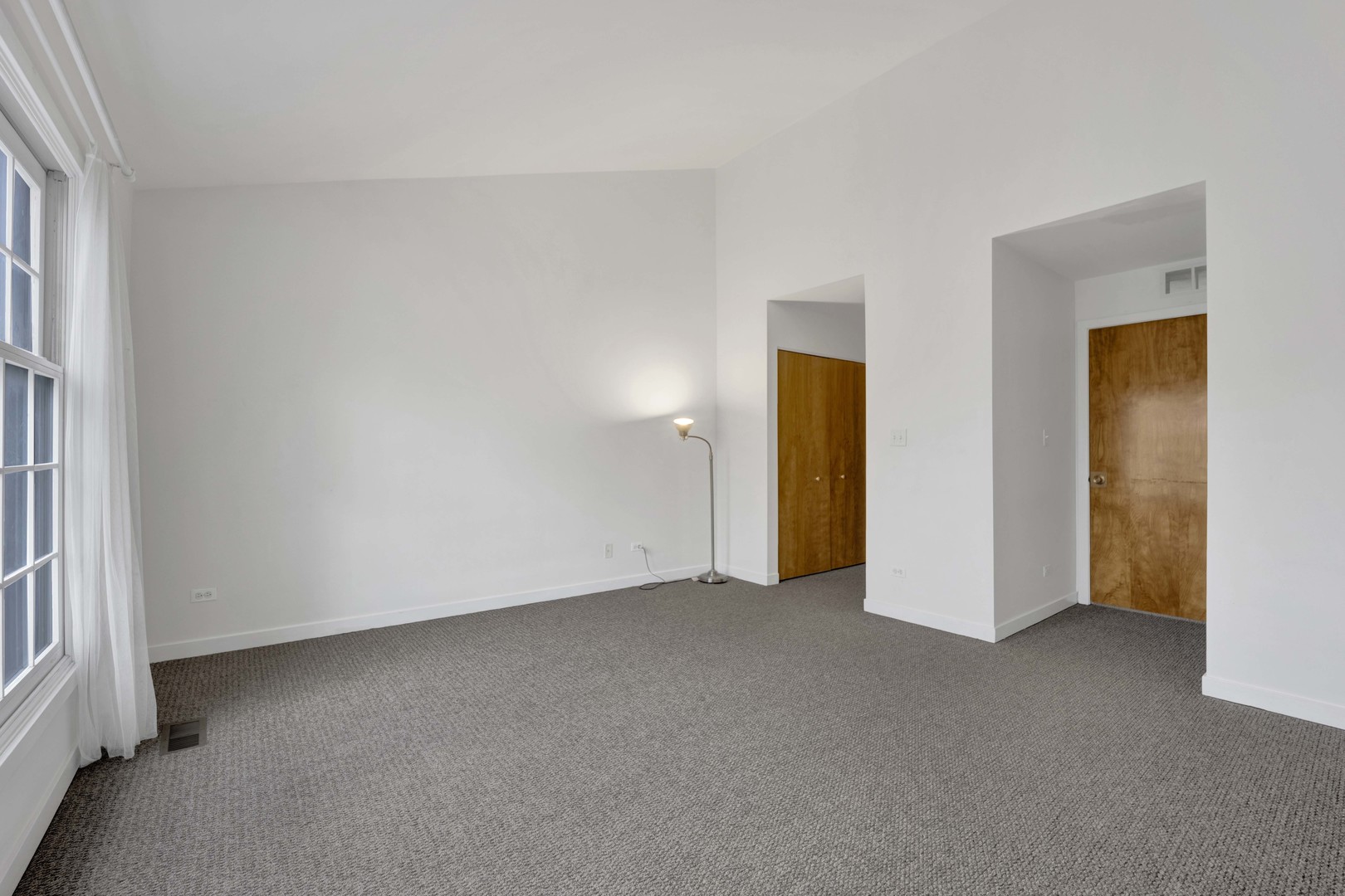 1812 South State Street, Unit 3 Chicago, IL 60616 - Photo 13 of 29 a view of empty room
