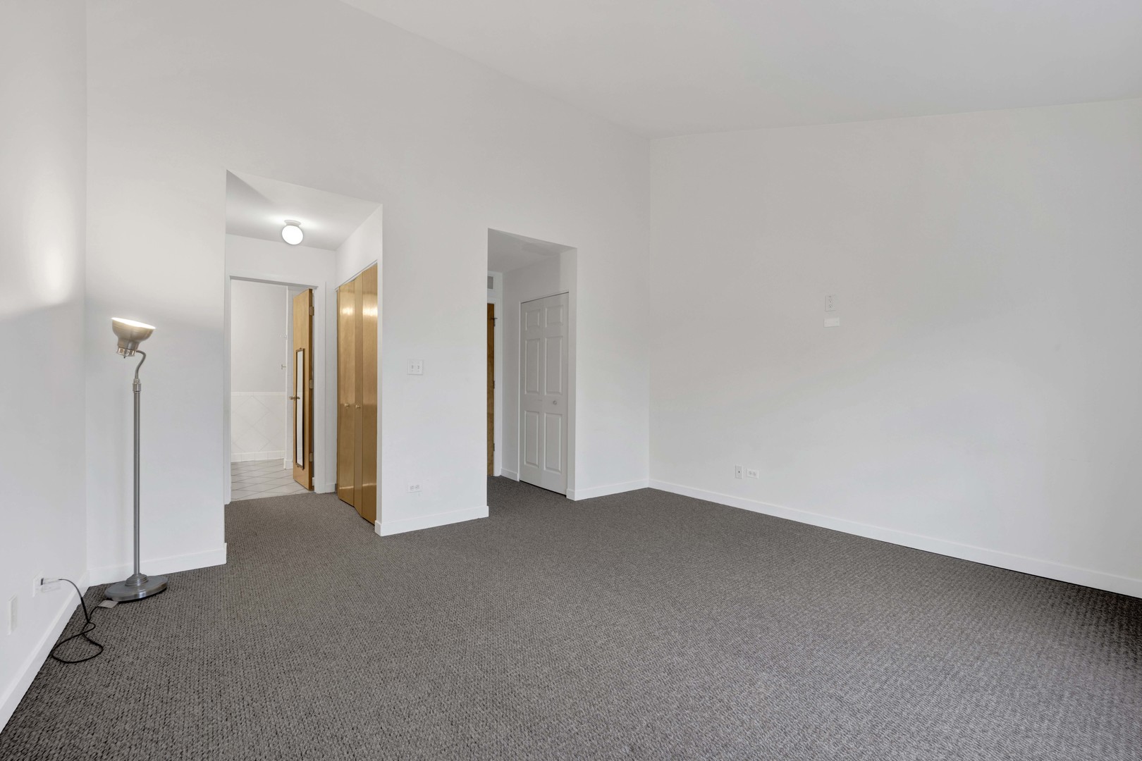 1812 South State Street, Unit 3 Chicago, IL 60616 - Photo 16 of 29 a view of an empty room