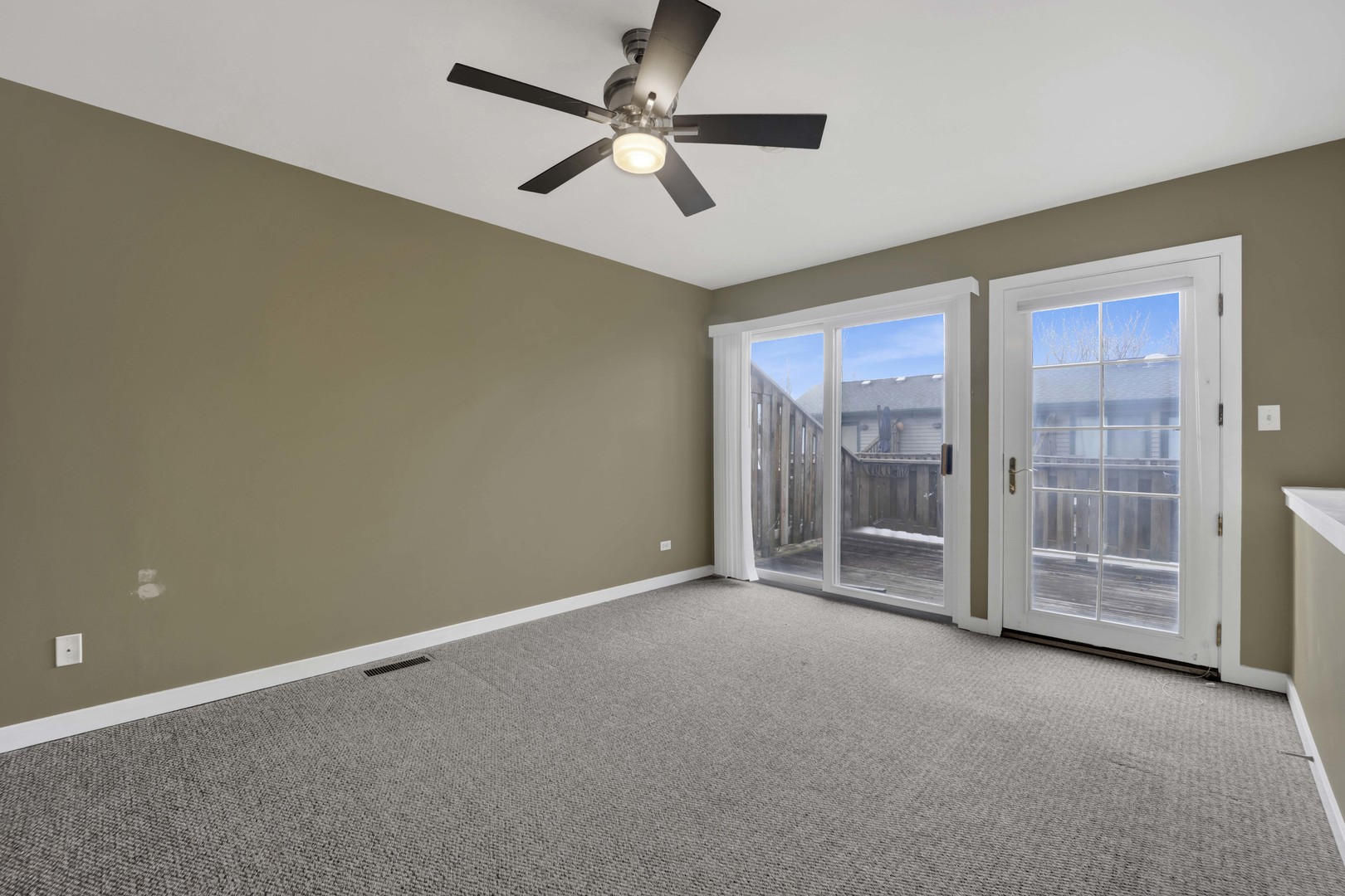 1812 South State Street, Unit 3 Chicago, IL 60616 - Photo 20 of 29 a view of empty room with ceiling fan