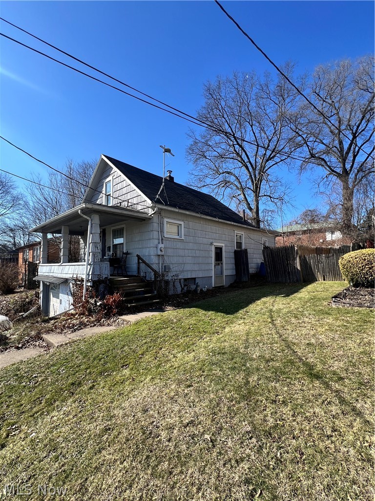 2413 Clearview Avenue Northwest Canton, OH 44708 - Photo 2 of 7 Side View