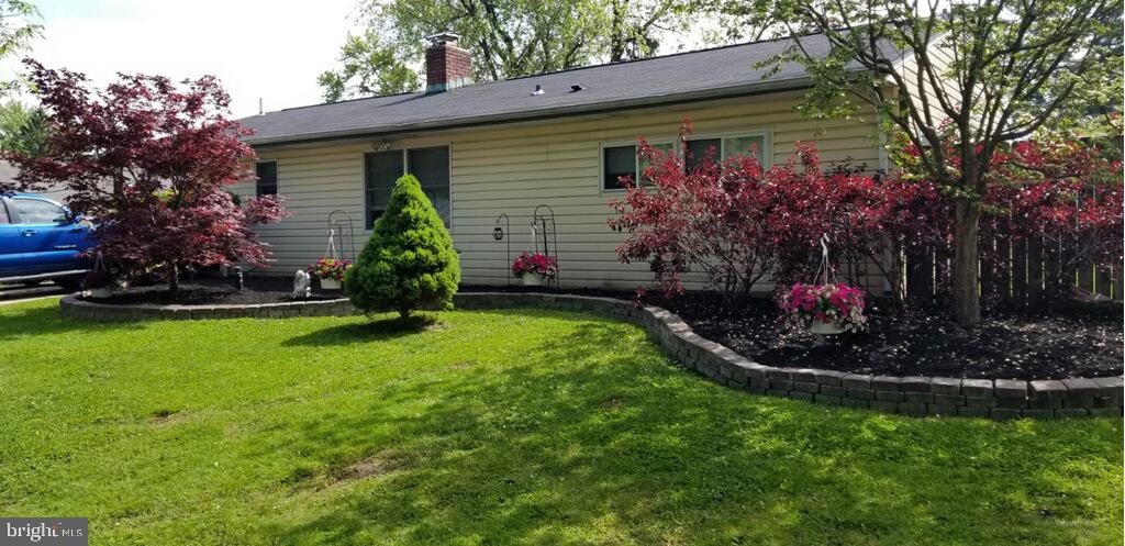 15 Brown Bark Road Levittown, PA 19057 - Photo 1 of 41 Gallery Image 1