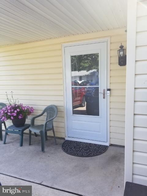 15 Brown Bark Road Levittown, PA 19057 - Photo 6 of 41 Gallery Image 6